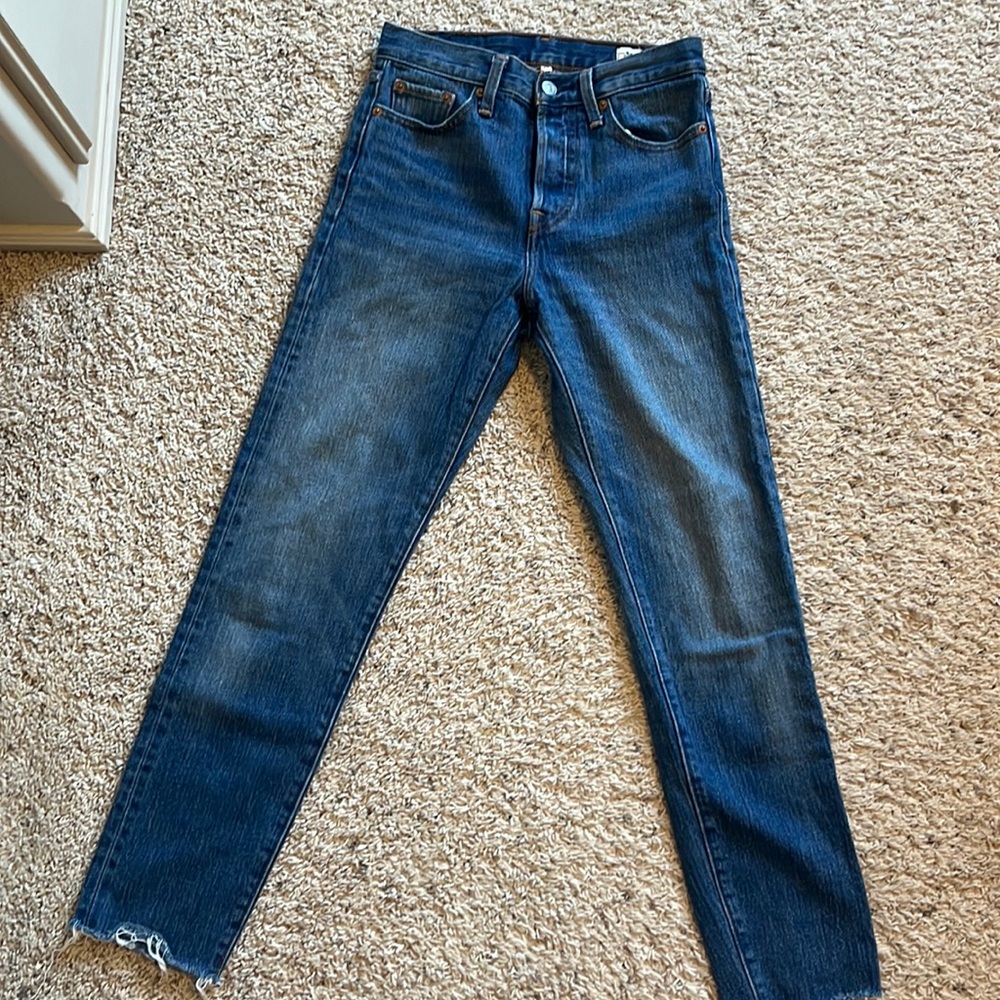 Levi’s high rise ankle jeans size 25 straight jeans